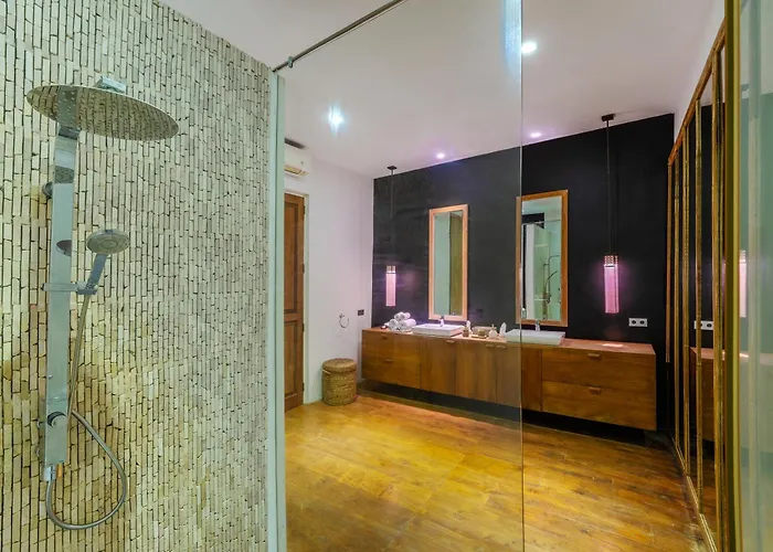 Hotel Mahameru 4*