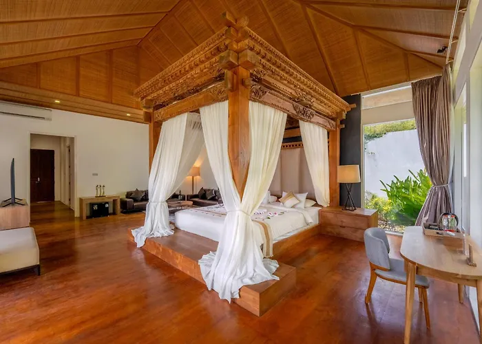 Mahameru Hotel 4*